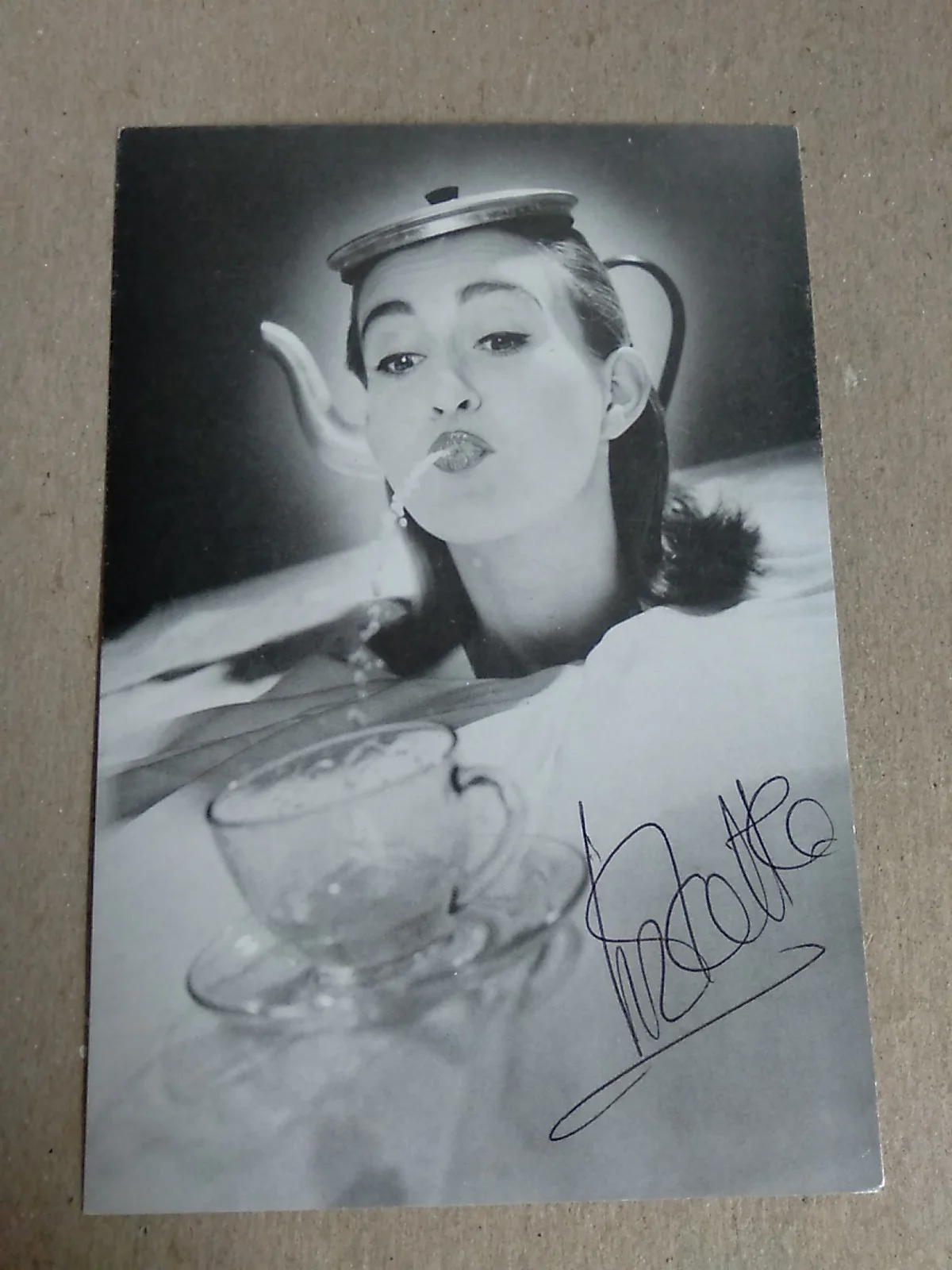 Liz Kettle Actress Autographed 6x4 Postal Card Signed, image 2
