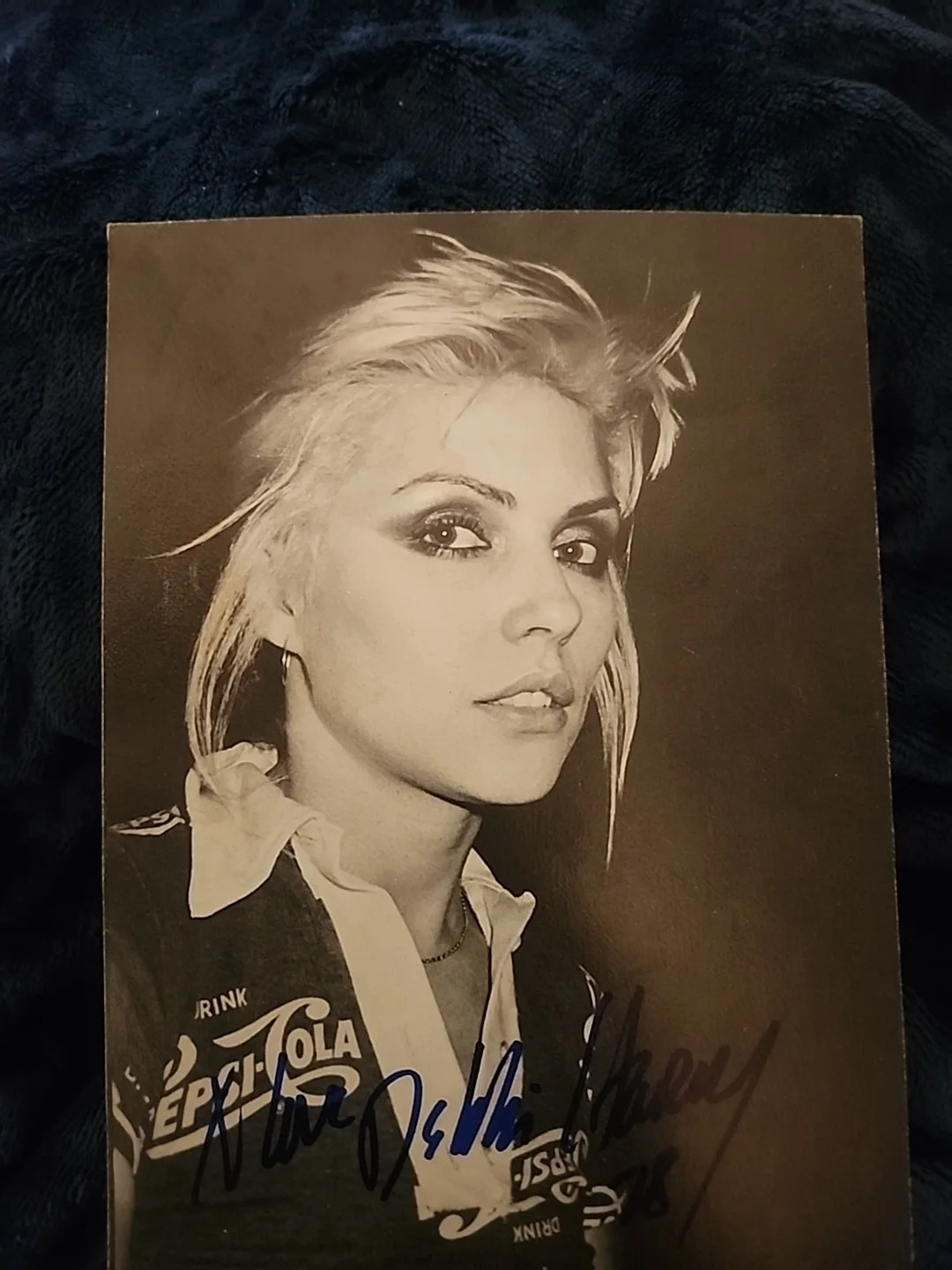 Deborah Harry Signed Post Card, изображение 4