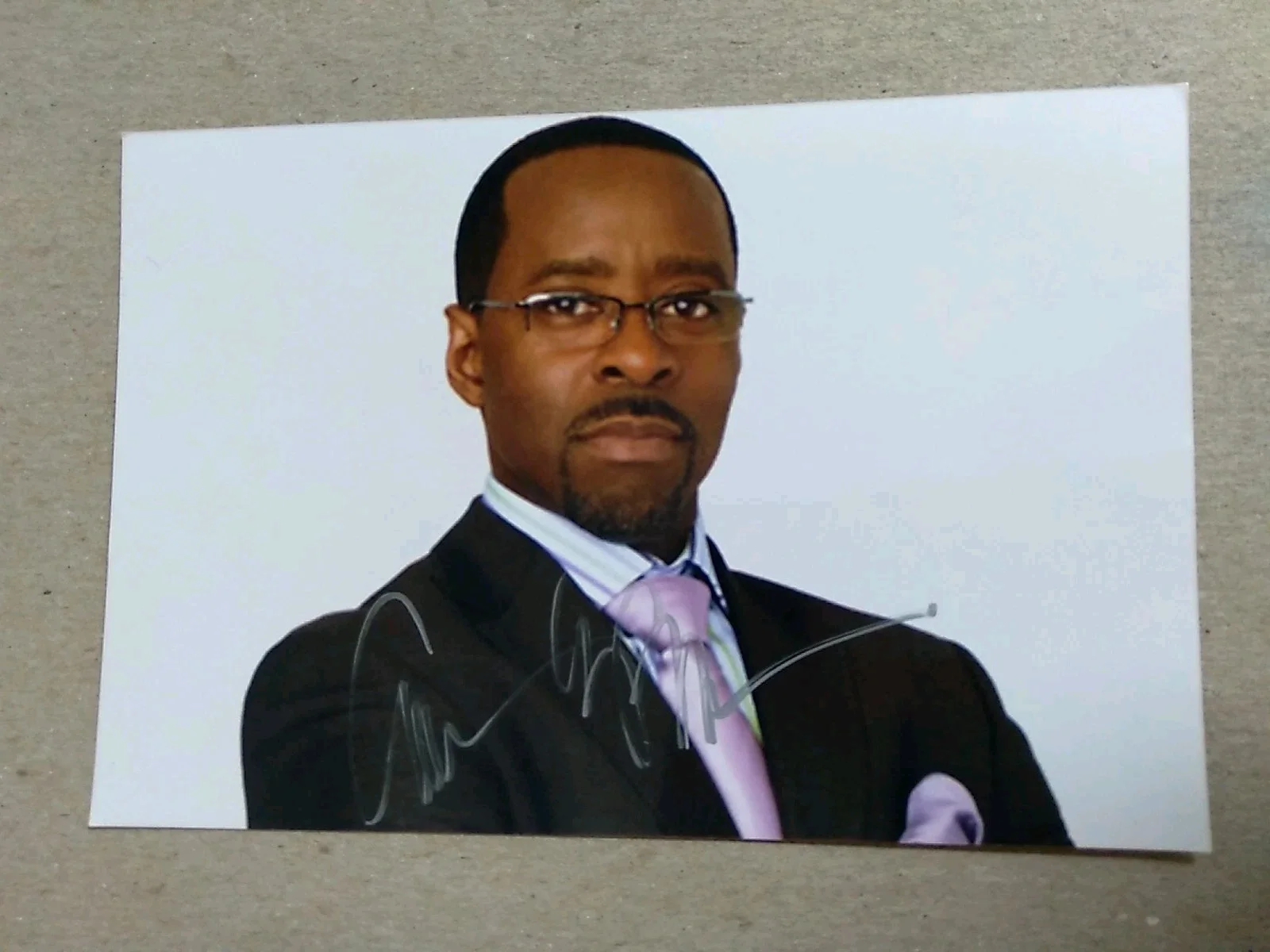 Courtney B. Vance American Actor And Producer Autographed 6x4 Photo Signed, изображение 2