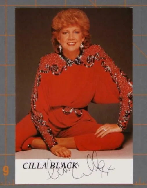 Cilla Black Pair of Autographed Color Photos 4 x 6, image 3