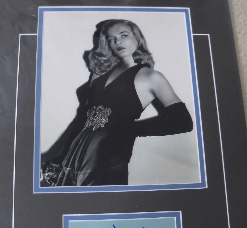 Lizabeth Scott — Lizabeth Scott signed card with photo COA matted ready to frame, image 3