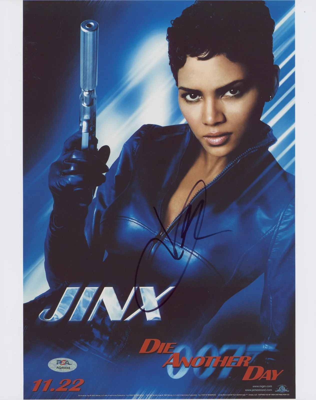 Halle Berry — Halle Berry James Bond 007 Authentic Signed 11x14 Photo PSA/DNA #AQ49448
