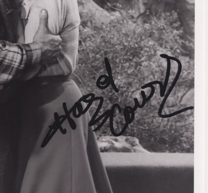 Hazel Court Signed 10x8 Photo Film Scene Still Classic British Actress Autograph, изображение 3