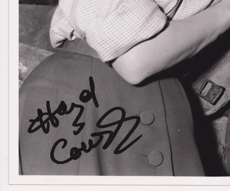 Hazel Court Signed Photo Classic British Film Actress Autograph 10" x 8", изображение 3