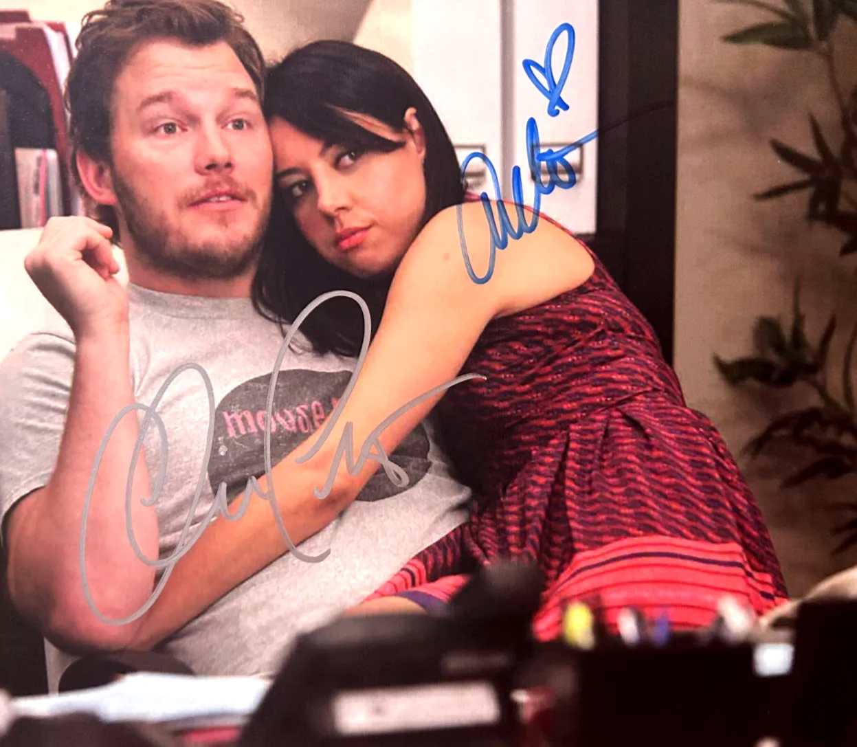 Chris Pratt, Aubrey Plaza — Chris Pratt & Aubrey Plaza Signed 8x10" Authentic Original Autographs w/COA, изображение 3