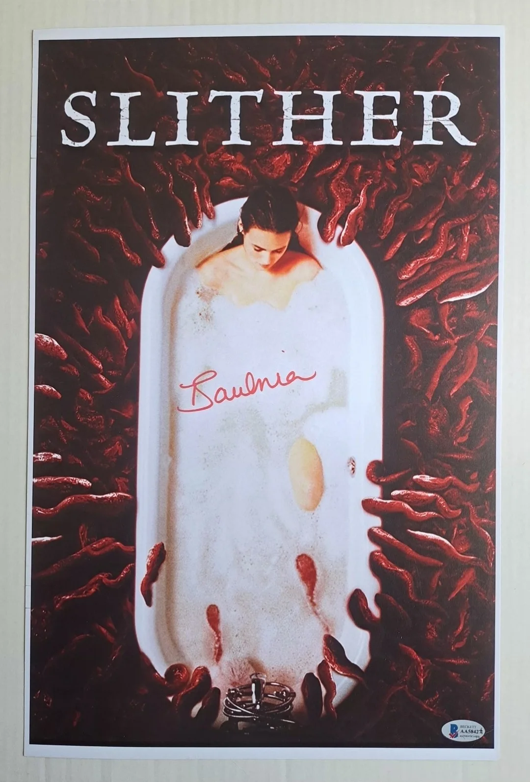 *TANIA SAULNIER* Signed Autograph 11x17 "Slither" Movie Photo Poster Beckett BAS, изображение 3