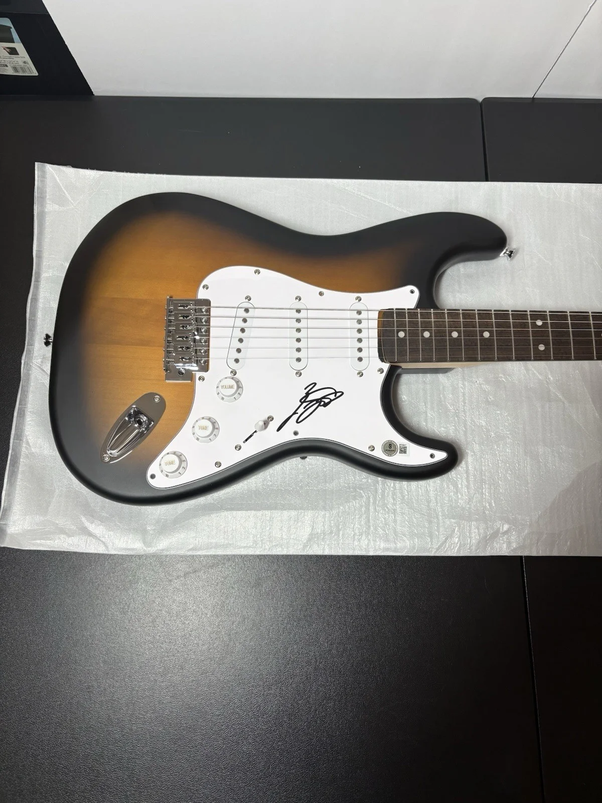 Ella Langley Signed Electric Fender Guitar Country Star Beckett COA Rare Hot, изображение 2