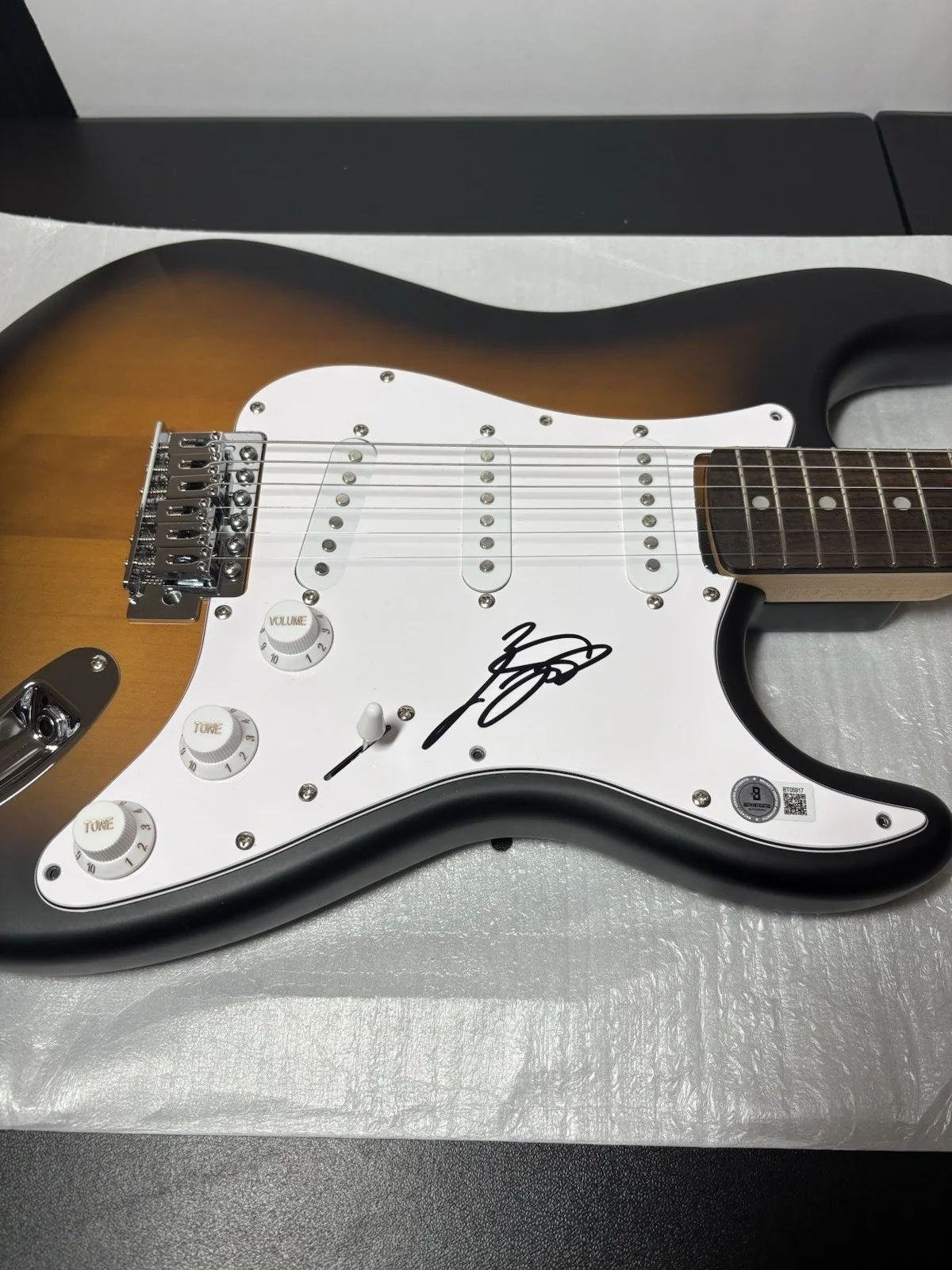 Ella Langley Signed Electric Fender Guitar Country Star Beckett COA Rare Hot, изображение 3