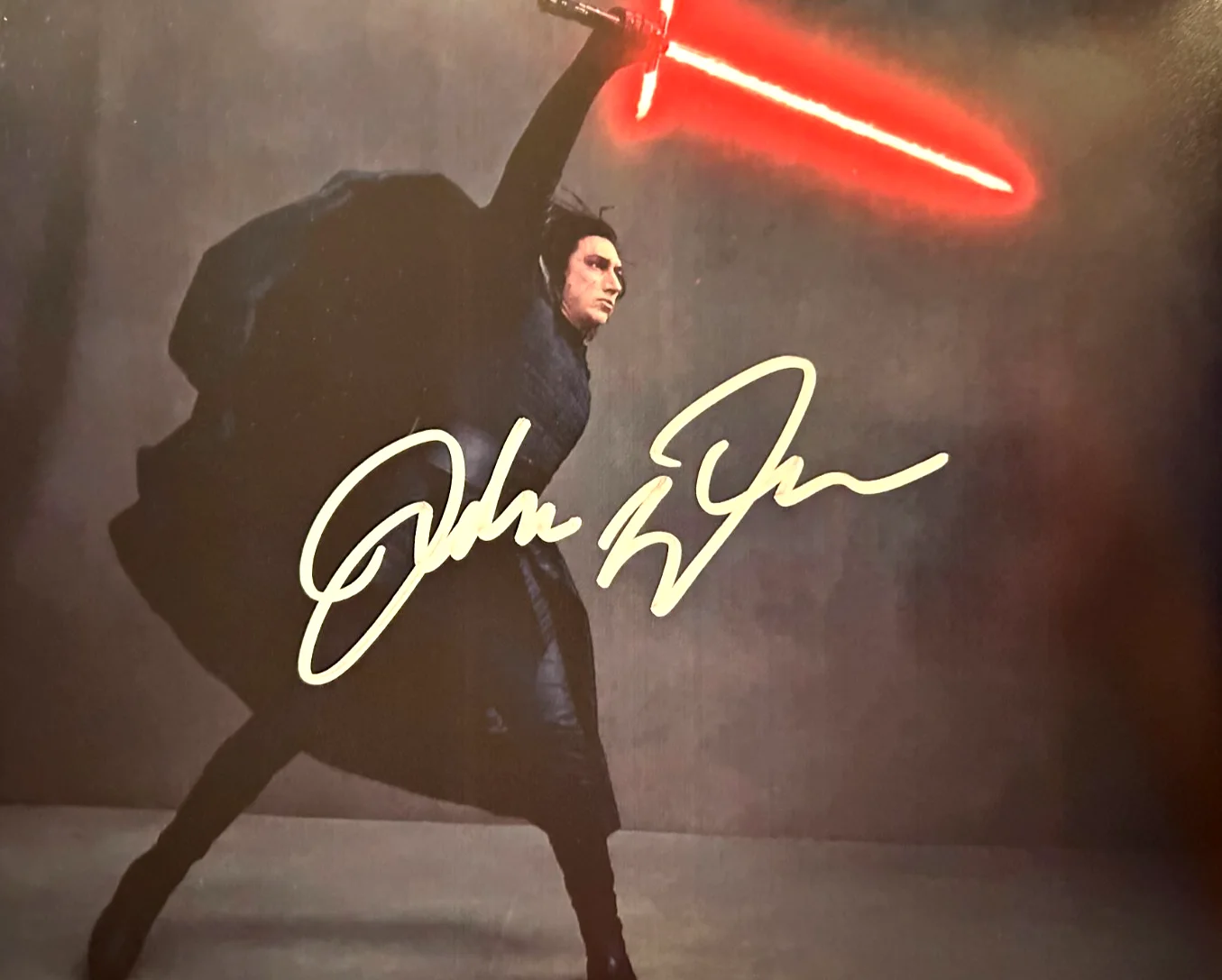 Adam Driver — Adam Driver Signed STAR WARS: Kylo Ren 8x10" Authentic Autograph GENUINE w/COA, изображение 3