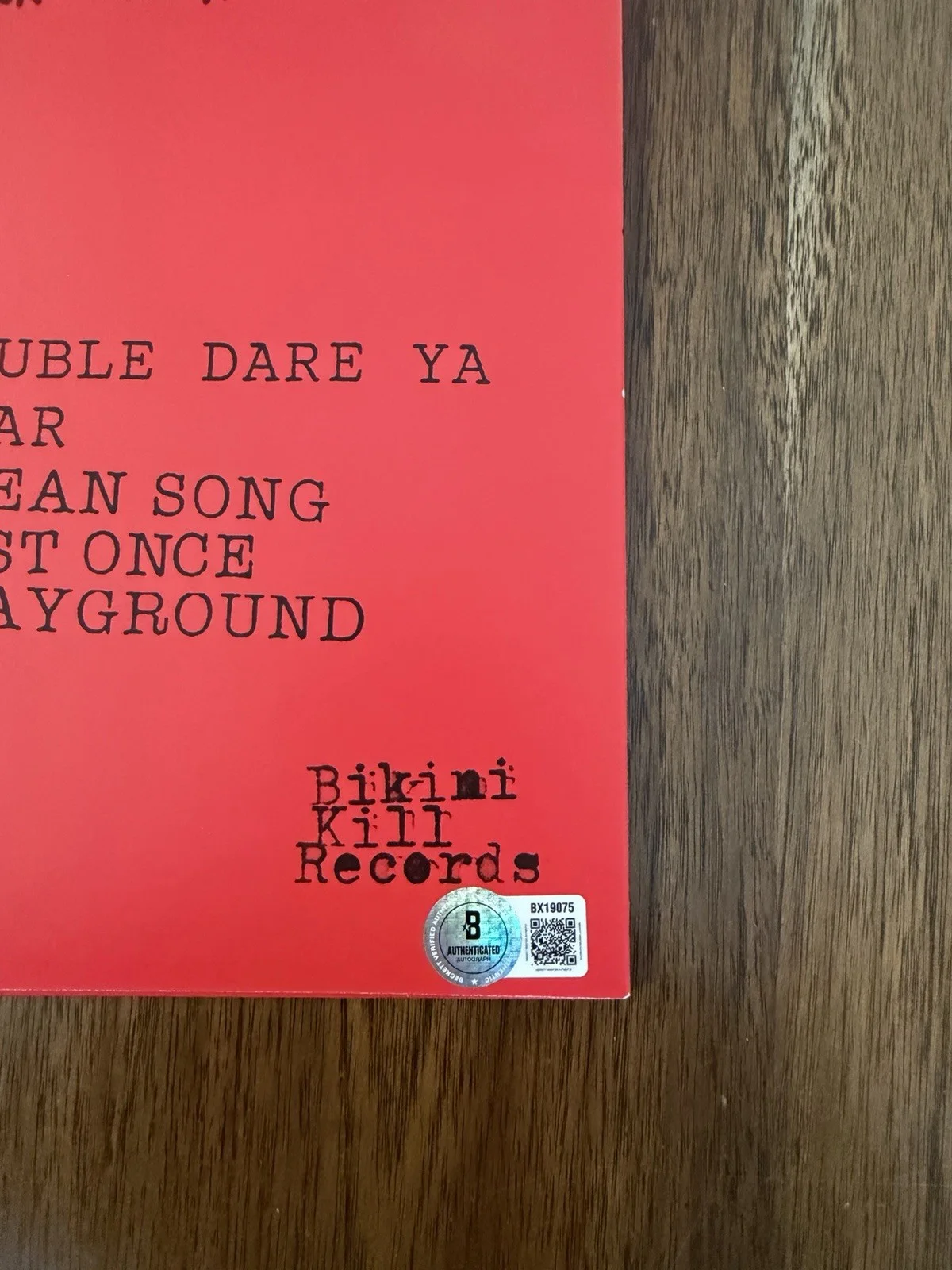 Kathleen Hanna ‘Bikini Kill’ Signed Vinyl Album ‘Revolution Girl Style’ Beckett, изображение 3
