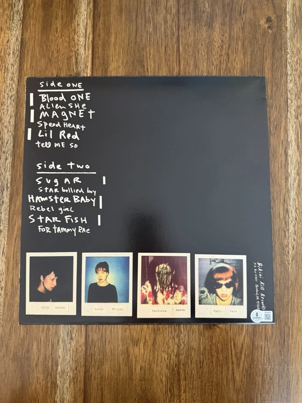 Kathleen Hanna ‘Bikini Kill’ Band Signed Vinyl Album ‘Pussy Whipped’ Beckett, изображение 2