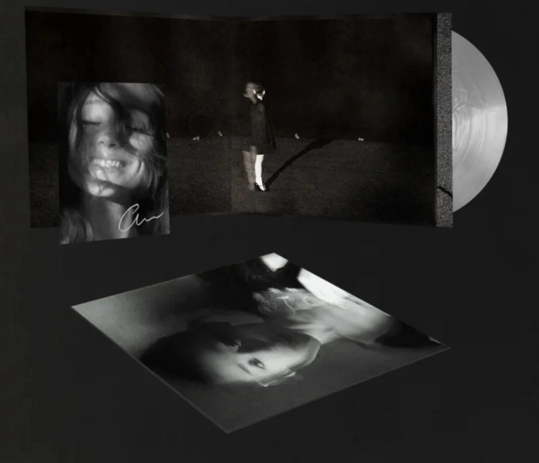 Ariana Grande Signed Petals Vinyl Pre-Sale !!!!***BRAND NEW SEALED VINYL*, изображение 2