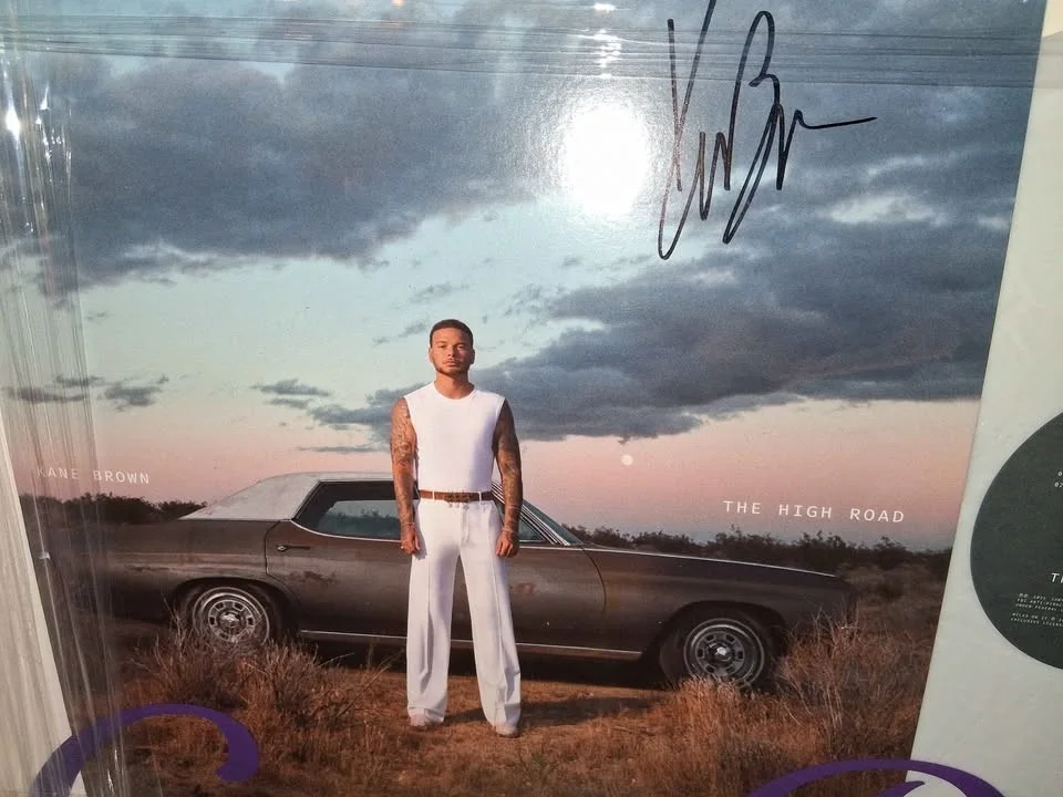 Kane Brown Country Signed Autograph The High Road Vinyl Record Album, изображение 3