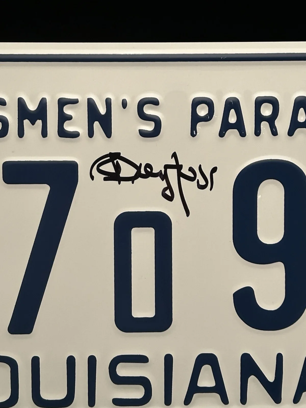 Richard Dreyfuss — Richard Dreyfuss Signed Jaws License Plate Autographed Beckett COA, image 3