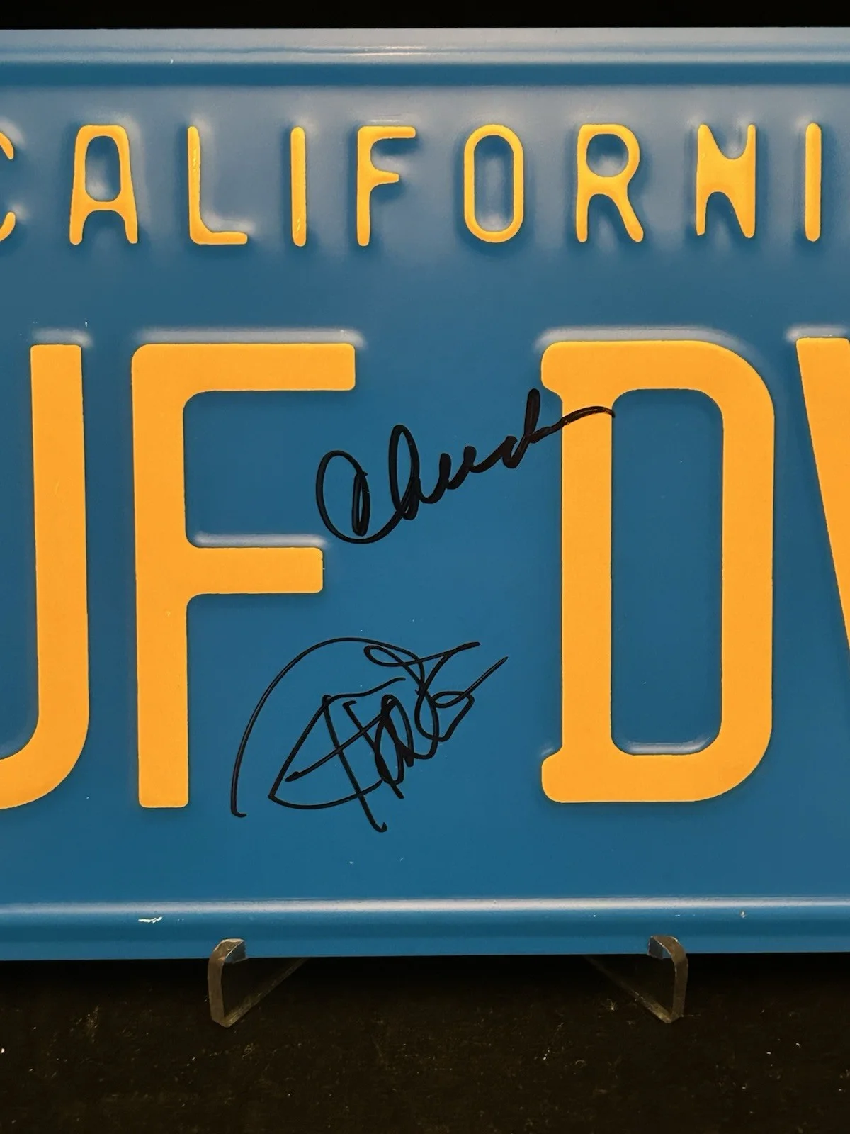 Cheech Marin, Tommy Chong — Cheech Marin & Tommy Chong Signed MUF DVR License Plate Autograph Beckett COA, изображение 2