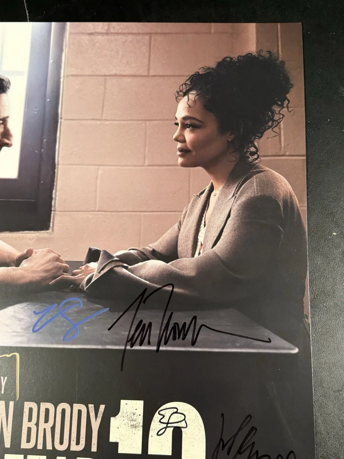Adrian Brody — The Fear of 13 Broadway Cast Signed Window Card Adrian Brody Tessa Thompson, изображение 4