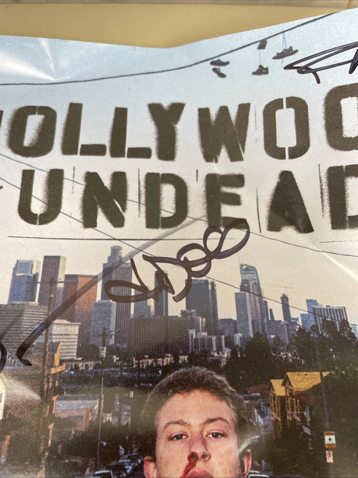 HOLLYWOOD UNDEAD SIGNED HOTEL KALIFORNIA Tour AUTOGRAPHED Poster Lot Of 2, изображение 5