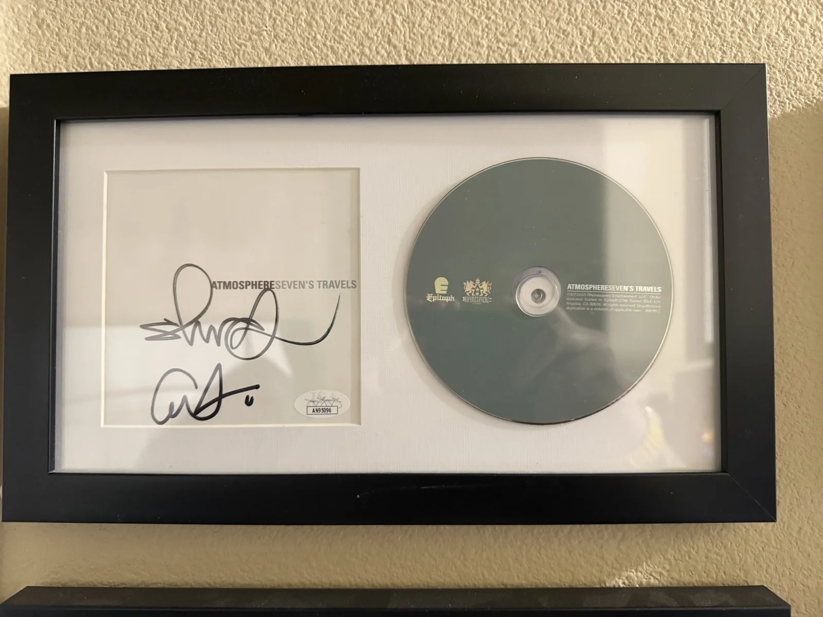 ATMOSPHERE SIGNED FRAMED CD AUTOGRAPHED BAND SLUG ANT MUSIC RAP Sevens Travels, изображение 2