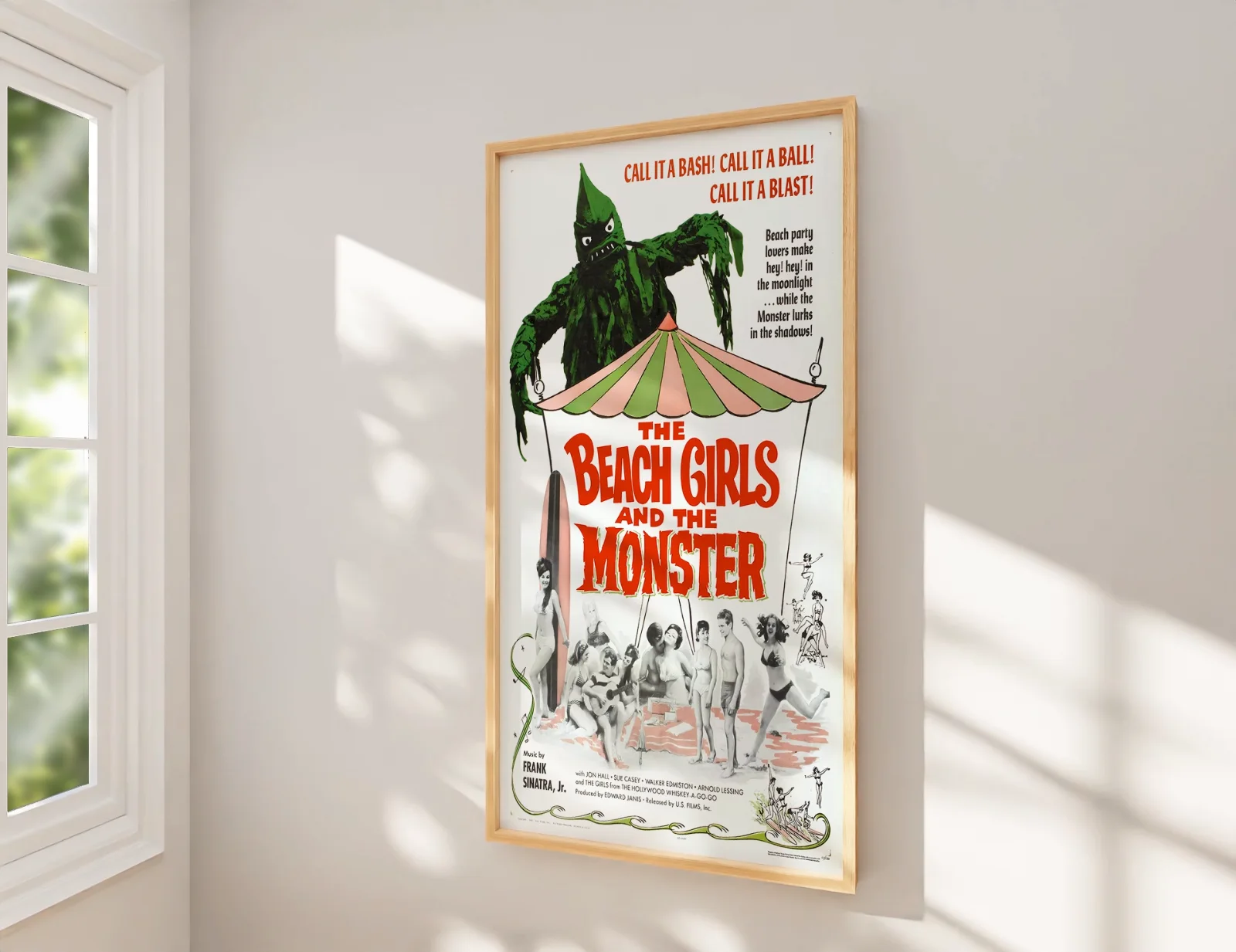 The Beach Girls and the Monster - 1965 Restored 27.2" x 41" US One Sheet Poster, изображение 2