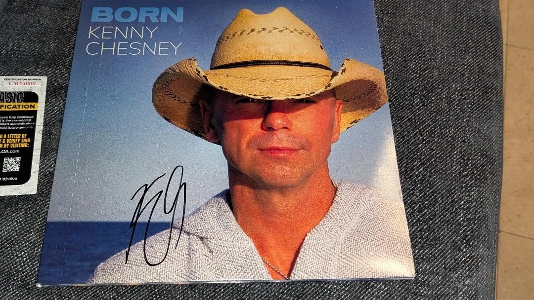 KENNY CHESNEY SIGNED BORN VINYL RECORD LP COUNTRY JSA COA, изображение 2