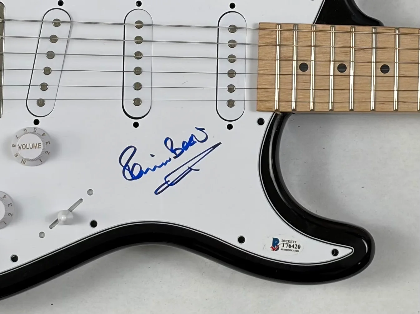Pete Best Signed The Beatles Electric Guitar Autograph 1st Drummer Beckett COA, image 4