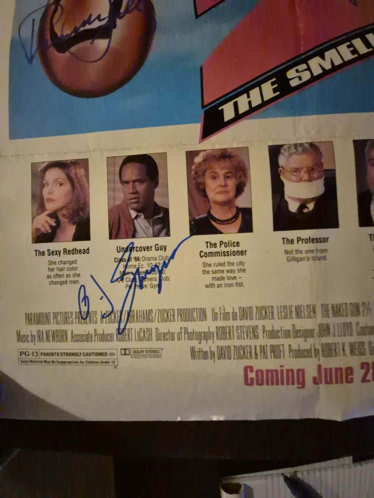 SEE BELOW — THE NAKED GUN 2-1/2-CAST SIGNED , 1-SHEET MOVIE POSTER ekim, изображение 4