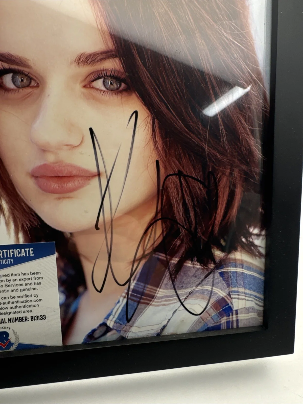 Joey King Signed 8x10 Photo Beckett BAS COA Framed Autograph, изображение 3