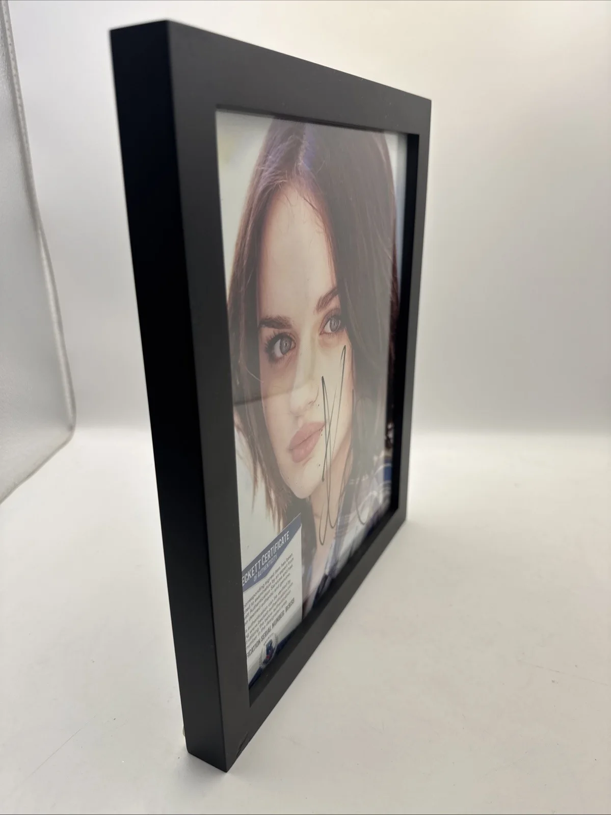 Joey King Signed 8x10 Photo Beckett BAS COA Framed Autograph, изображение 4