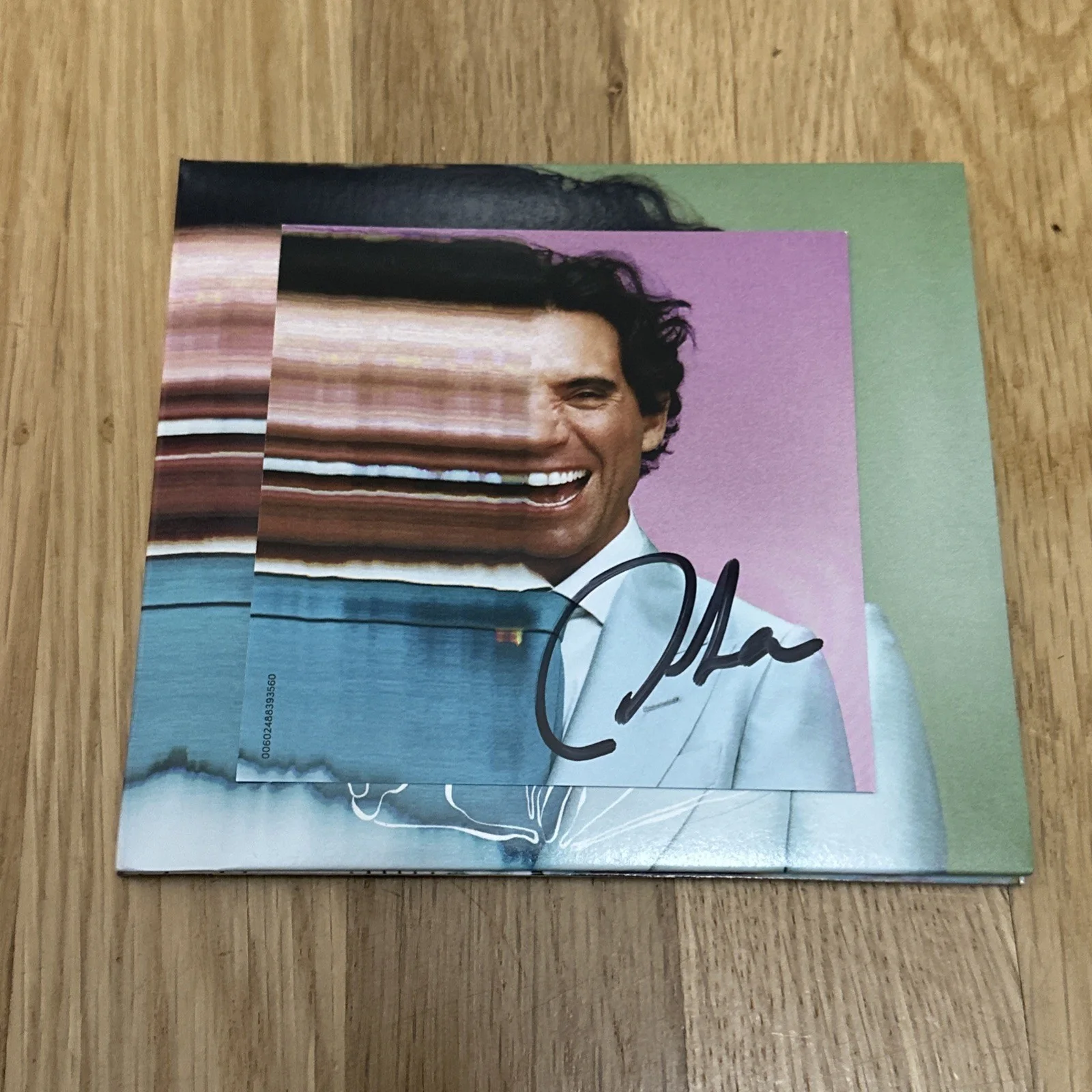 New Sealed MIKA "Hyperlove" CD Digipak w/ SIGNED Insert Autograph Auto Album, image 3