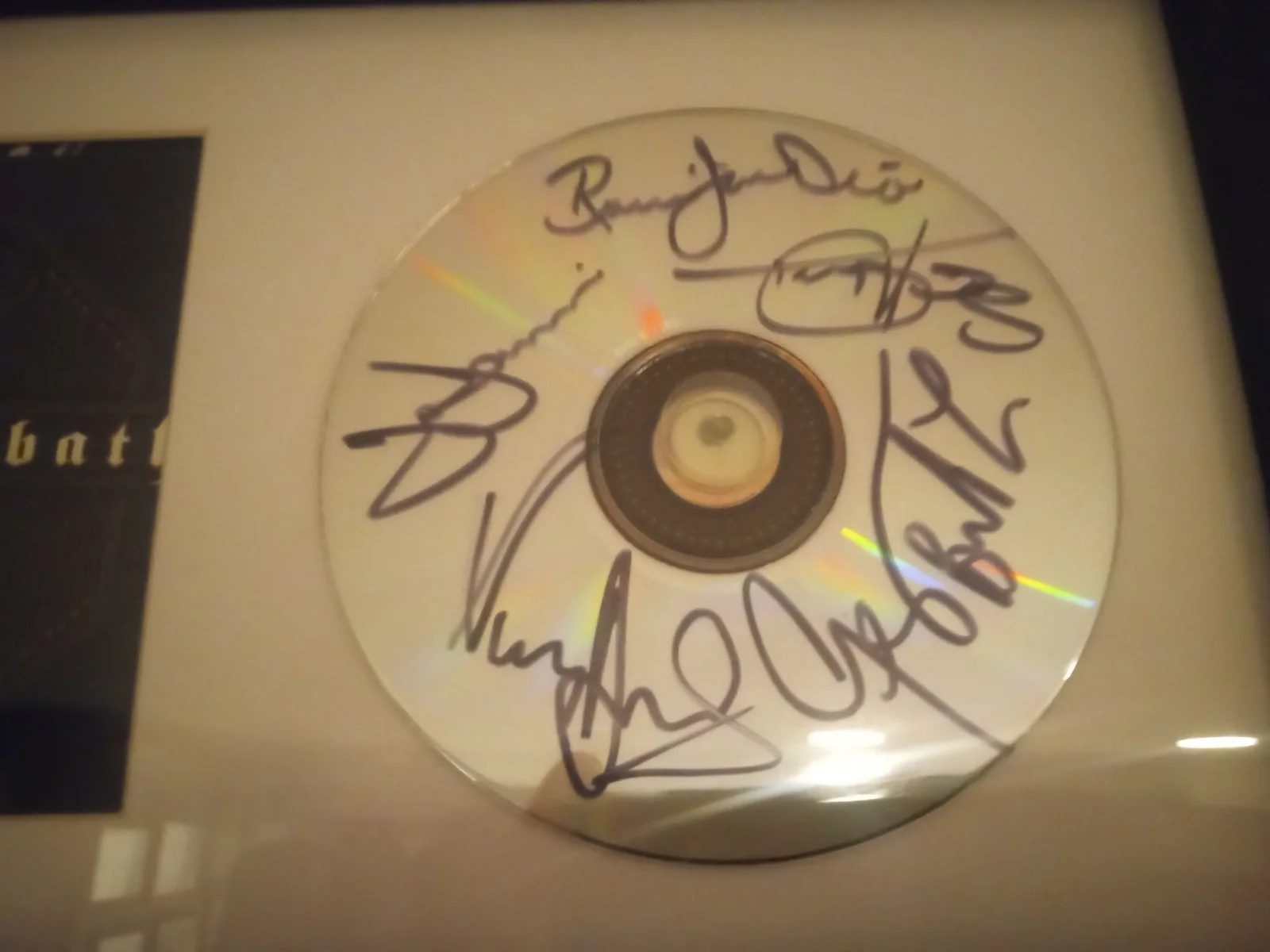 BLACK SABBATH “The Dio Years” AUTOGRAPHED By entire band CD IN FRAME!, image 2