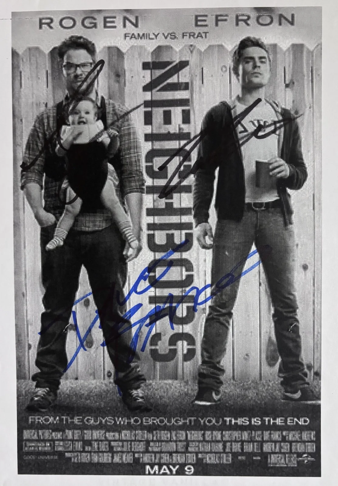 Seth Rogen, Zack Efron, Dave Franco — Seth Rogen - Zack Efron - Dave Franco Signed "Neighbors" Movie B/W Print, image 2