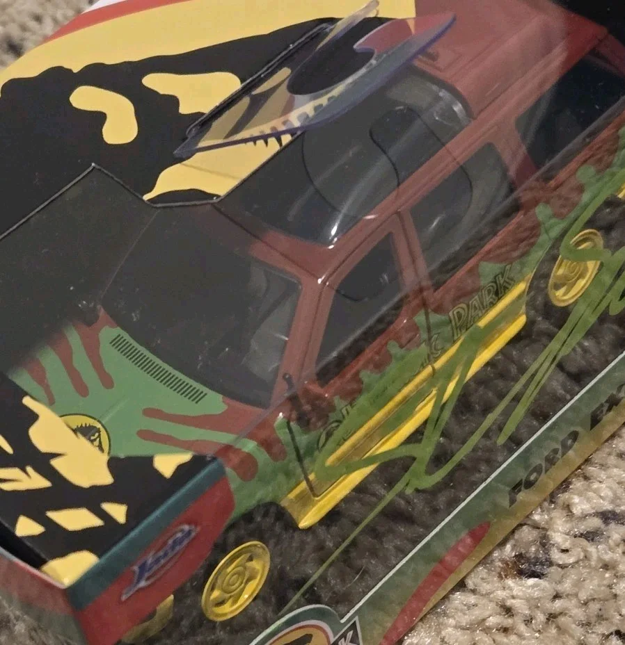 STEVEN SPIELBERG — STEVEN SPIELBERG HAND SIGNED AUTOGRAPHED JURASSIC PARK FORD EXPLORER CAR W/ COA, изображение 2