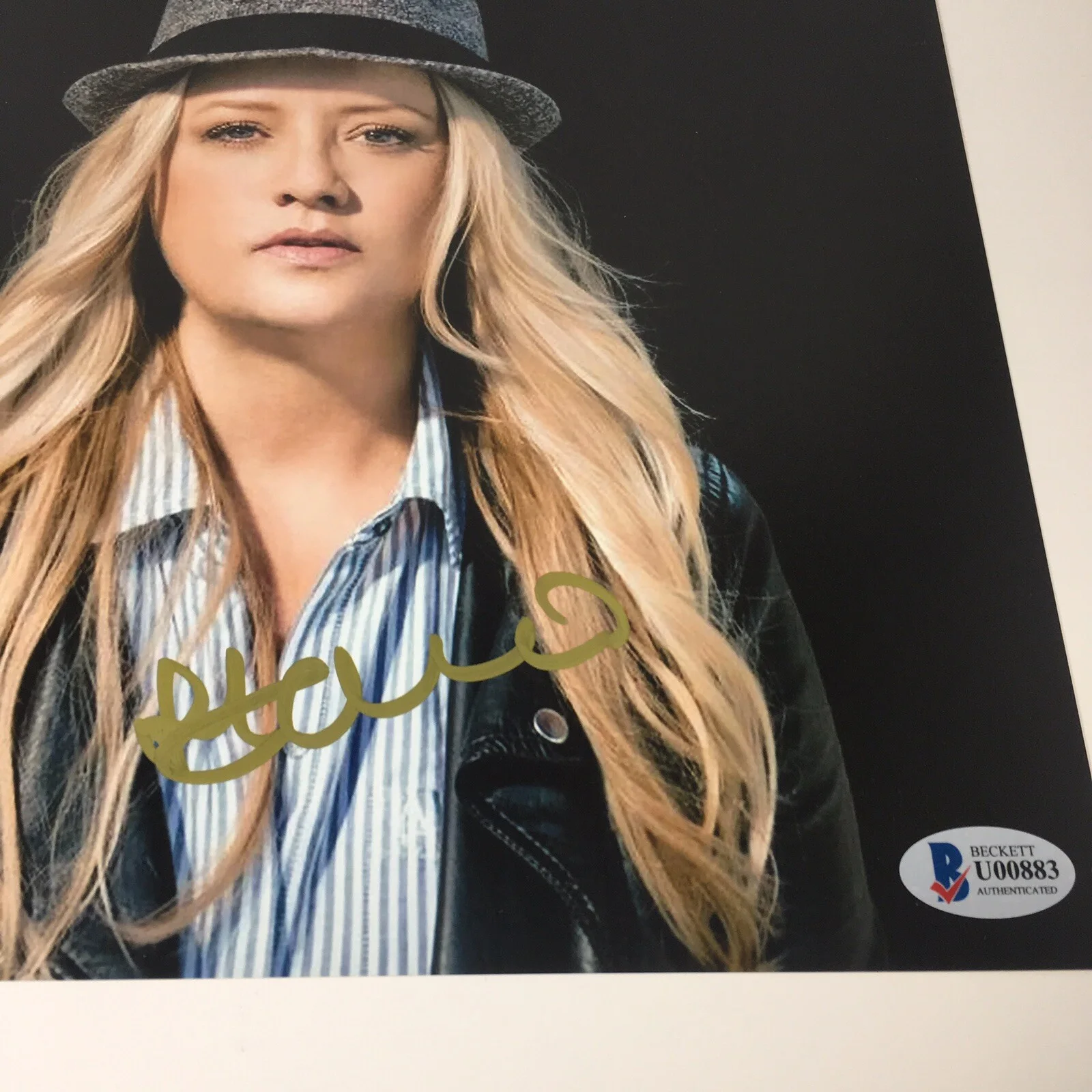 Lucy Davis — Lucy Davis Signed 8x10 Photo Wonder Woman BECKETT COA BAS LUCY DAVIS AUTOGRAPHED, изображение 2