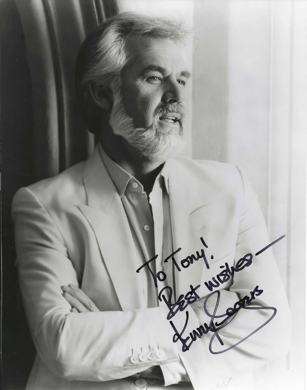 KENNY ROGERS — KENNY ROGERS HAND SIGNED 8X10 PHOTO SINGER ACTOR SONGWRITER