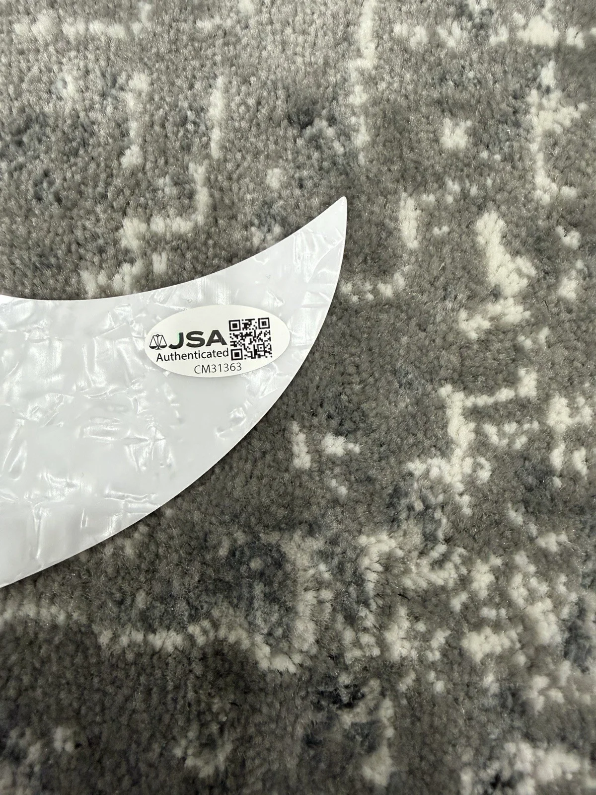 Mitchell Tenpenny Signed Autographed Pick Guard Country Music JSA Coa, изображение 2