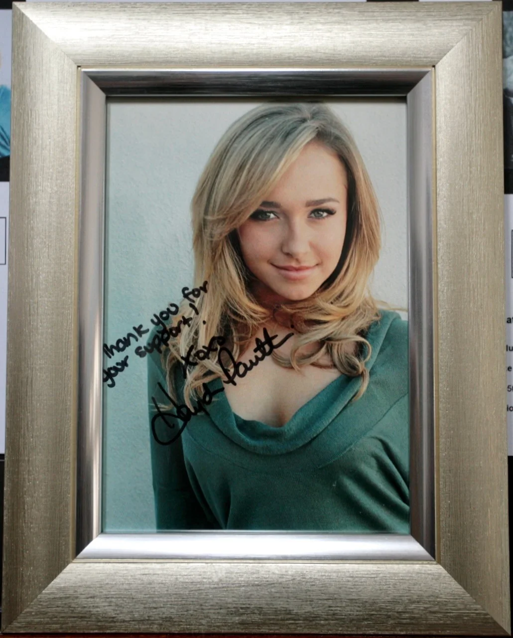 Hayden Panettiere, Ne-Yo — Hayden Panettiere and Ne-Yo Signed and Framed 5” x 7” Celebrity Photos, image 2