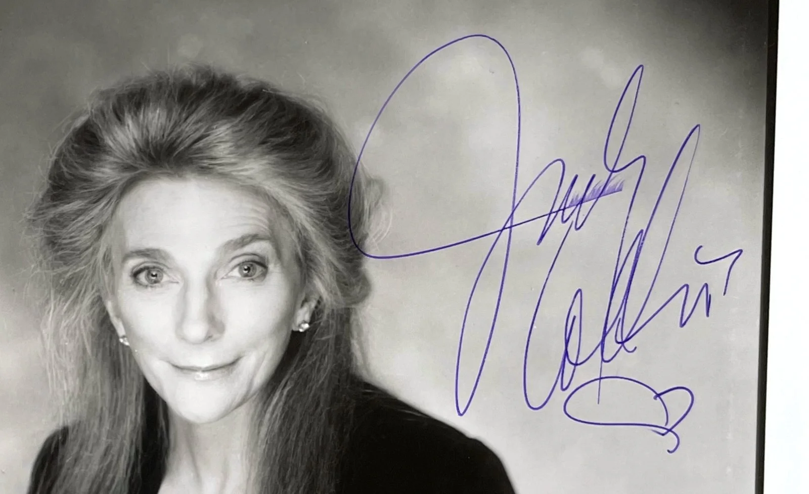 6 Female Music Stars Autographs - Autographed Photo Set - Currie, Francis ++++, изображение 5