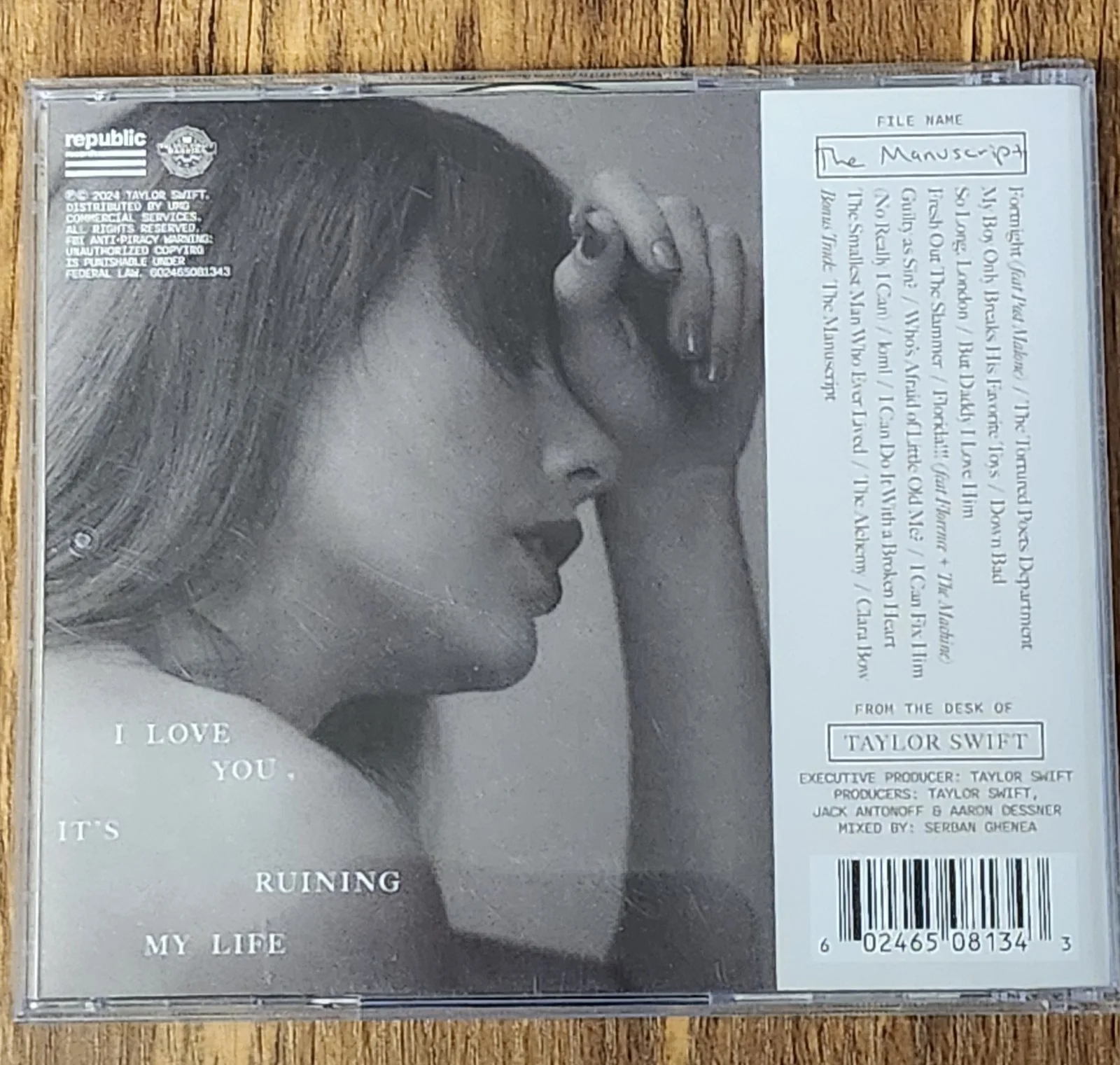 Tortured Poets Taylor Swift Autographed Cd Authenticated, image 2