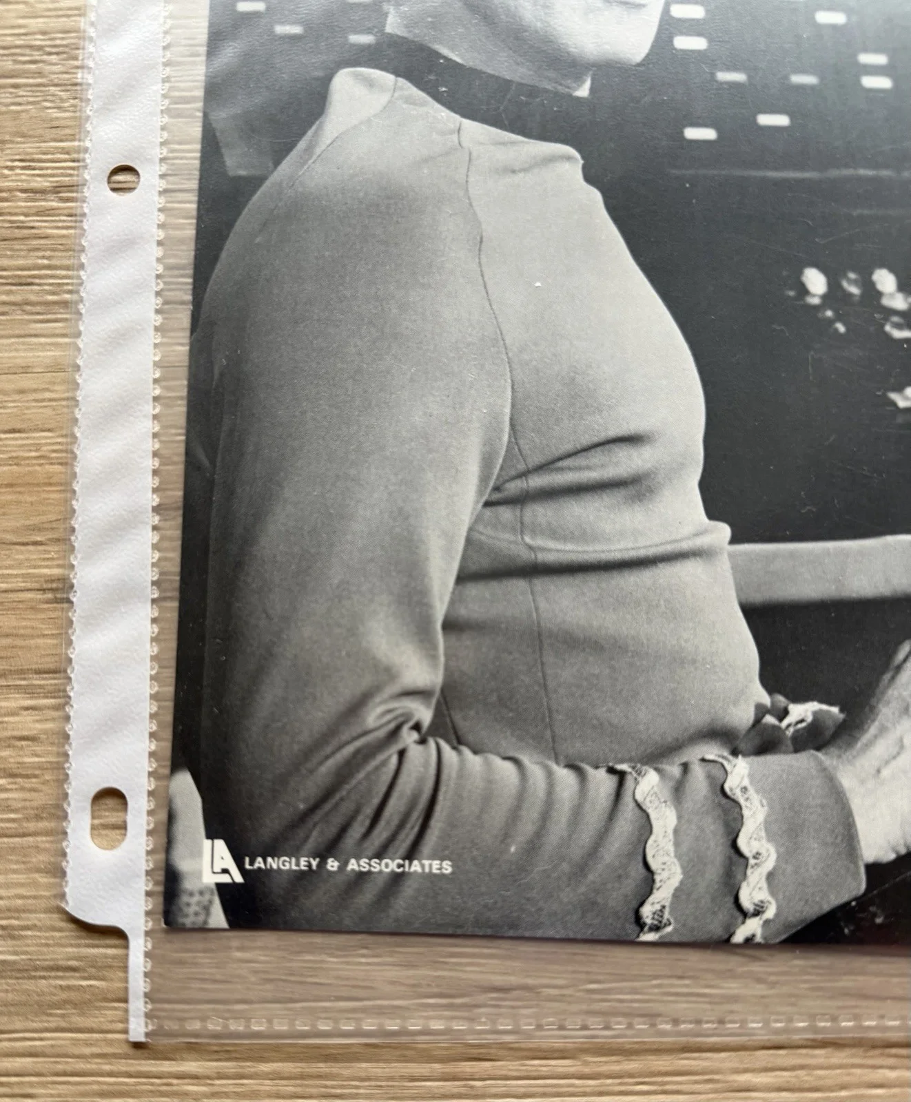 Leonard Nimoy — Star Trek Leonard Nimoy as Spock On Enterprise Bridge 8x10 B&W Photo Paramount, изображение 3