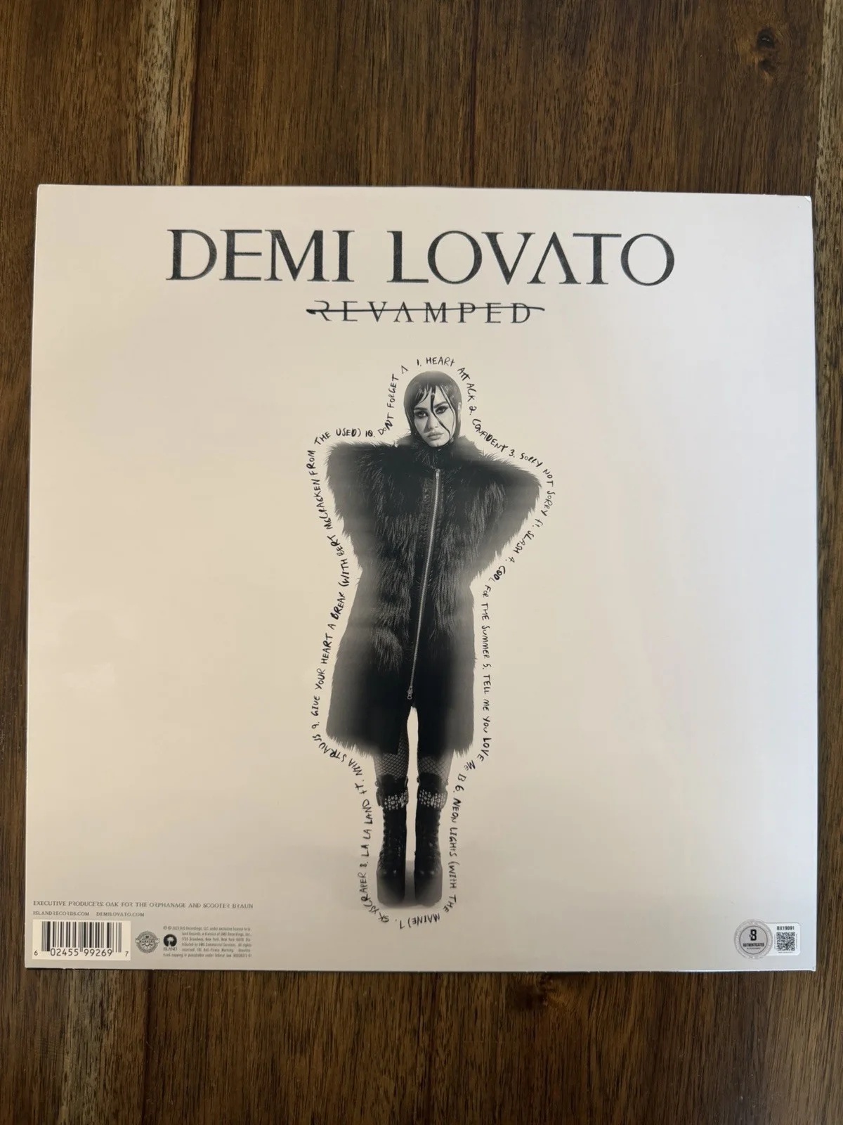 ‘Demi Lovato’ Signed Vinyl Album ‘Revamped’ Beckett Certified Autograph, изображение 3