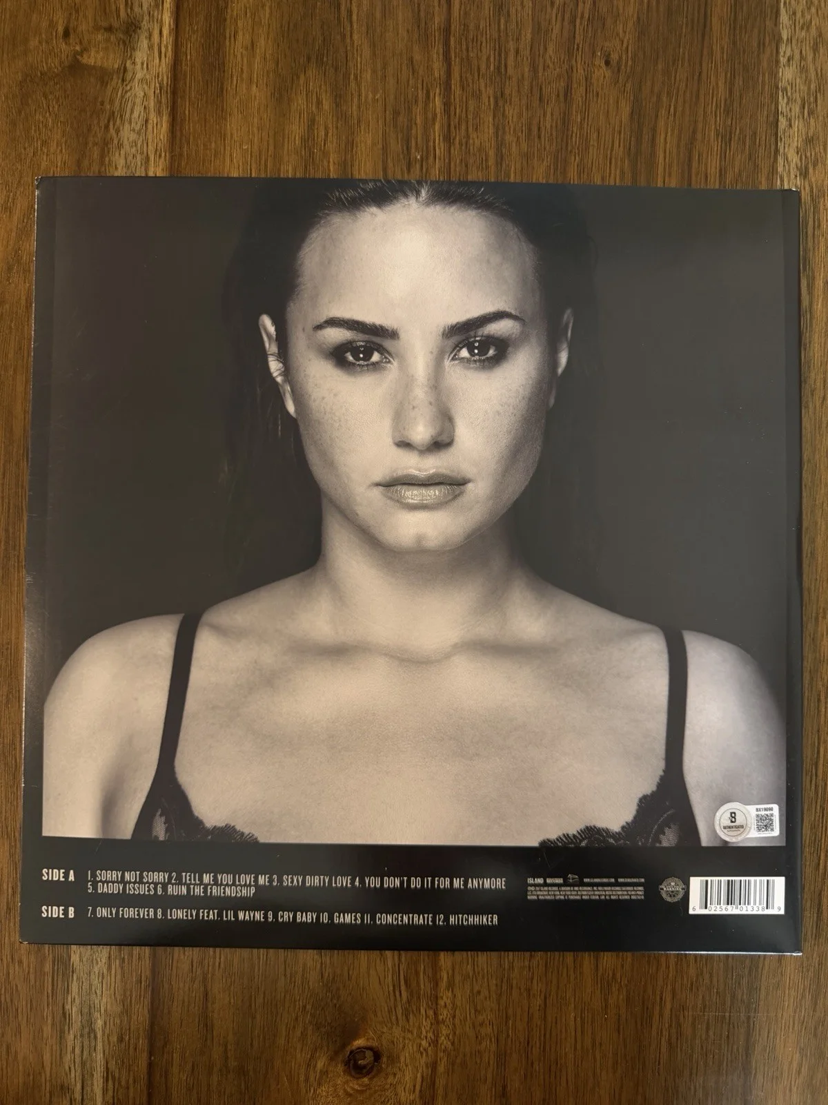 ‘Demi Lovato’ Signed Vinyl Album ‘Tell Me You Love Me’ Beckett Certified, изображение 2