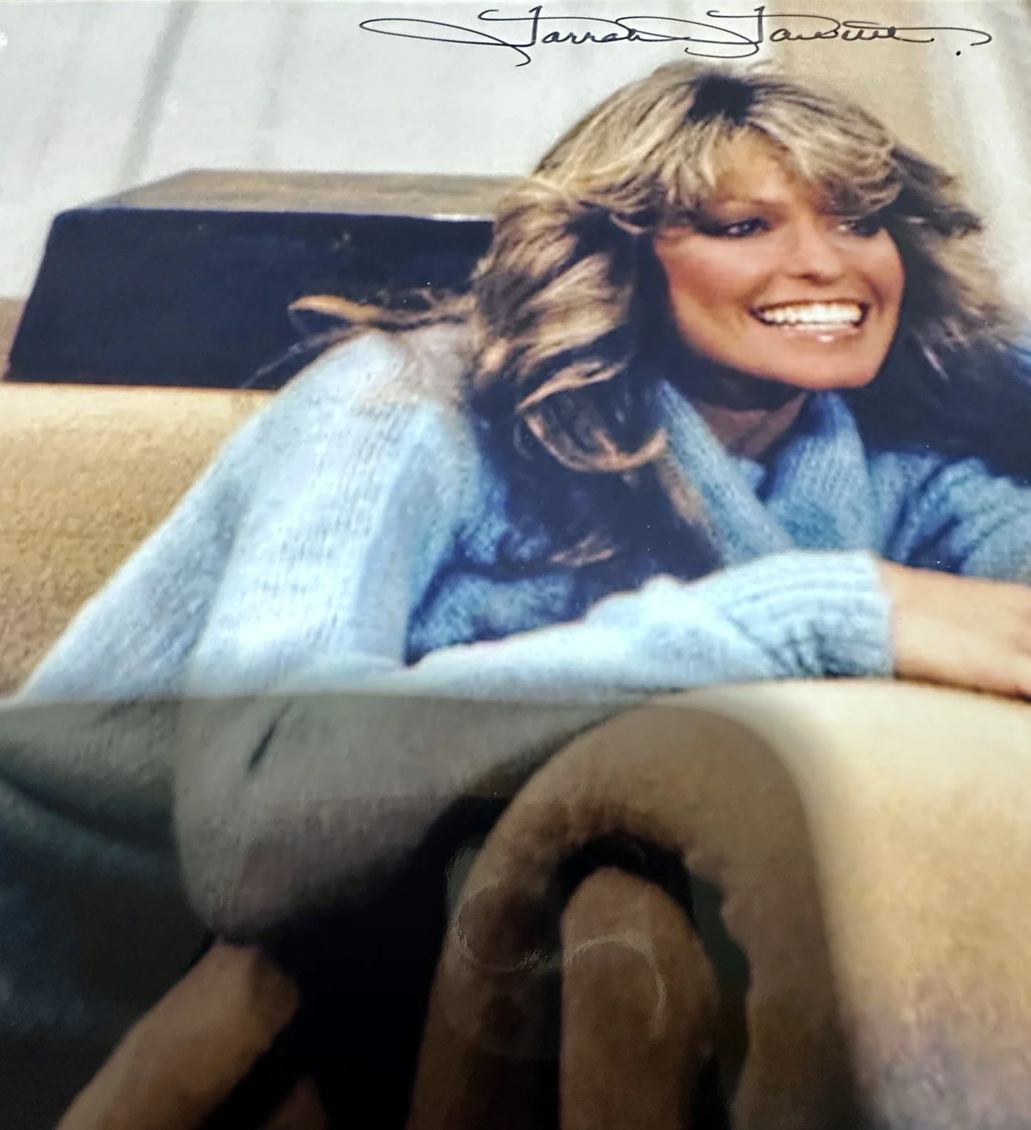 Farrah Fawcett Signed 8 X 10 Photo With COA, image 2
