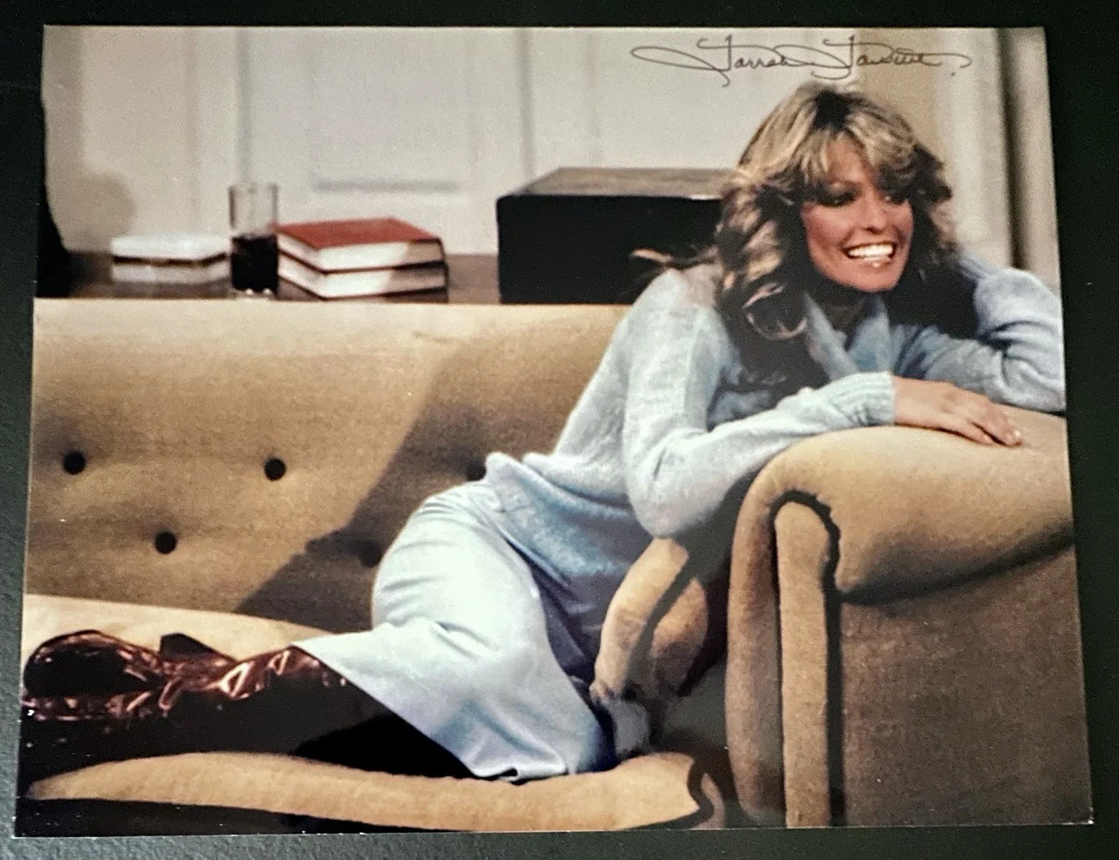 Farrah Fawcett Signed 8 X 10 Photo With COA, image 3