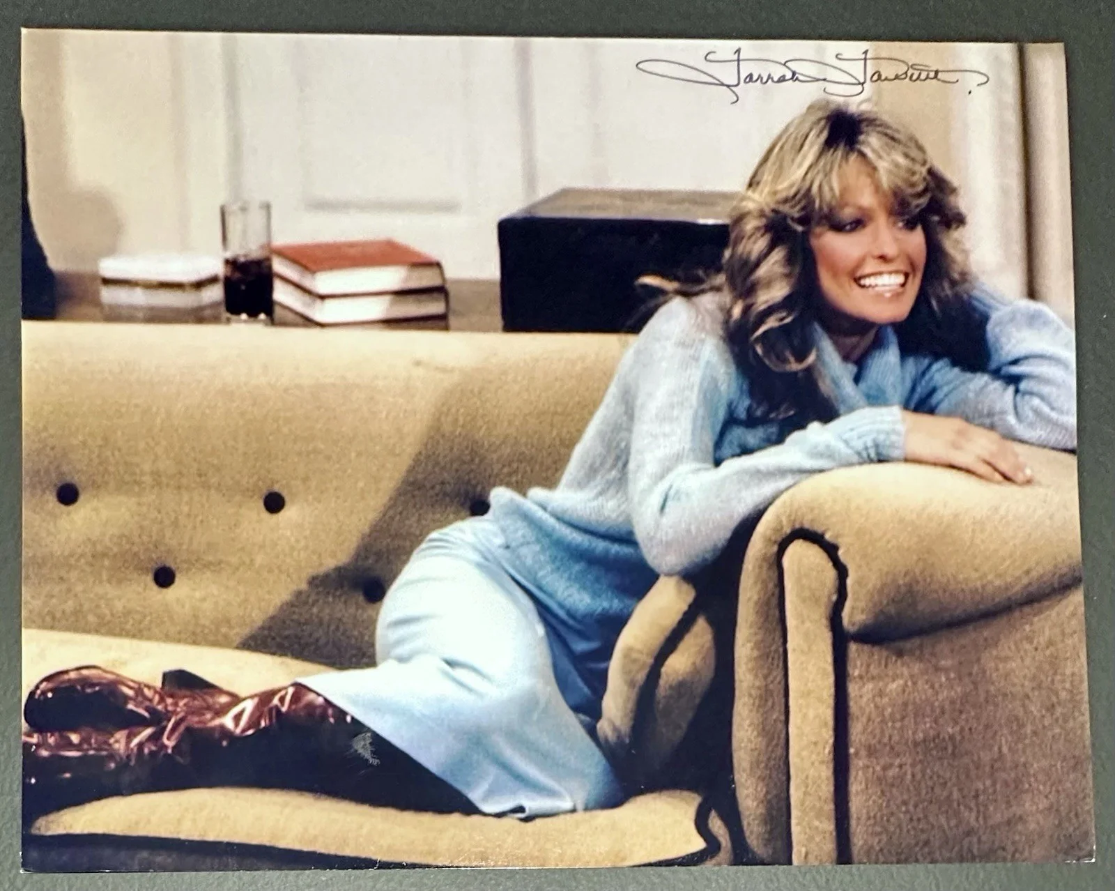 Farrah Fawcett Signed 8 X 10 Photo With COA, image 5