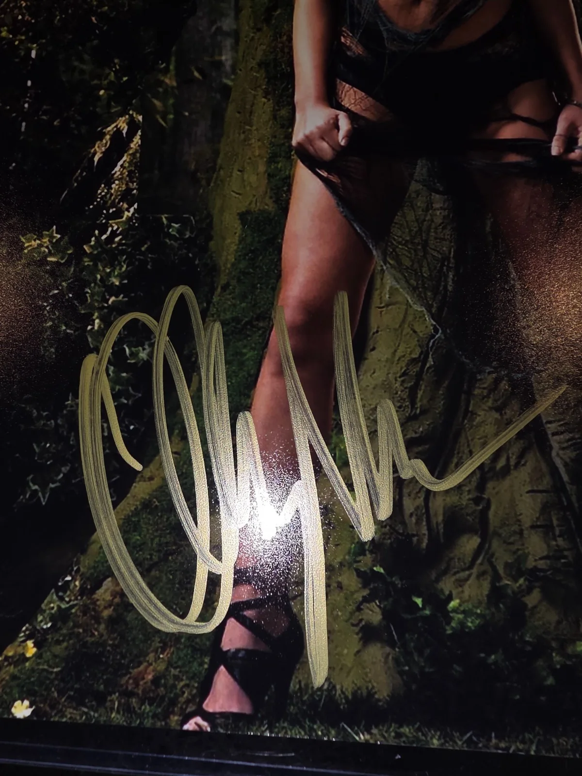 Olivia Munn — Olivia Munn Sexy Lingerie Autographed Signed 8x10 Photo PSA/DNA Authentic COA, image 3