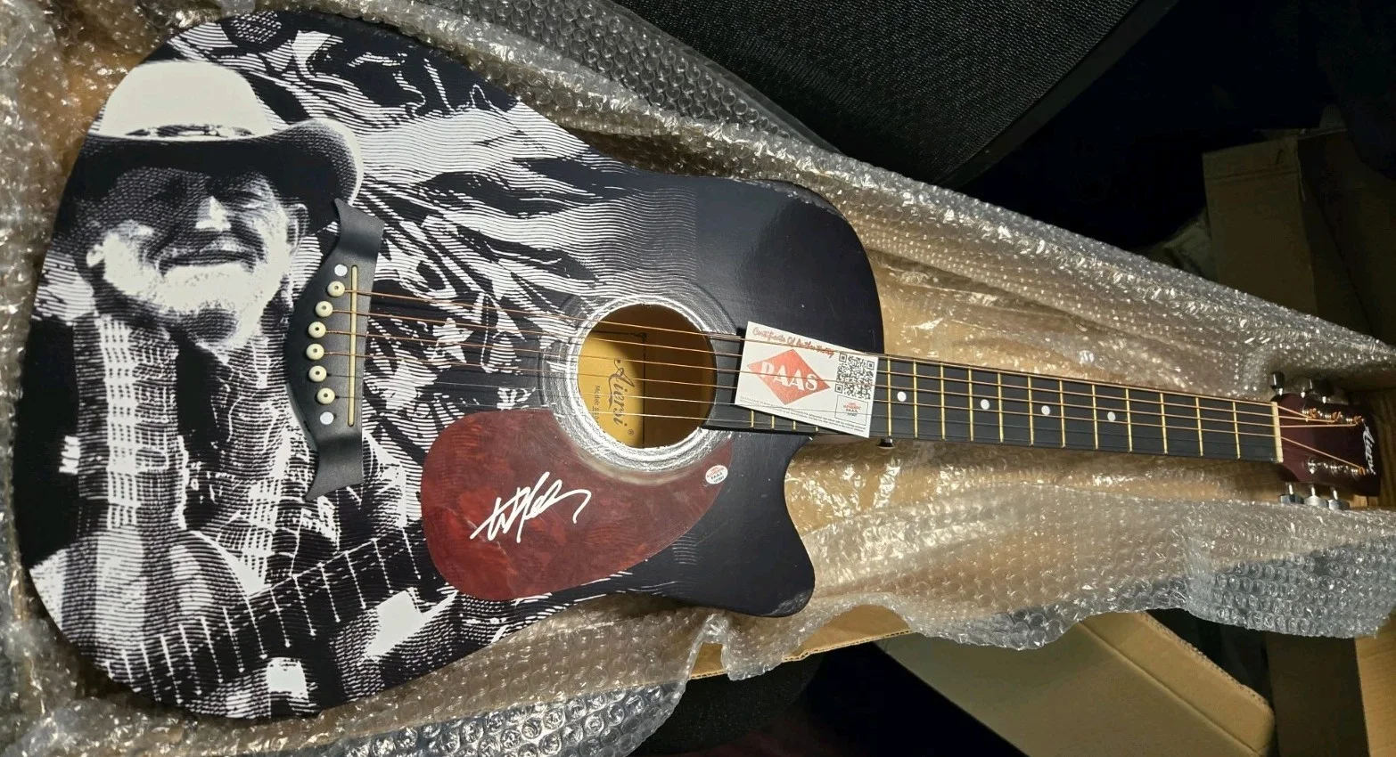 WILLIE NELSON SIGNED ACOUSTIC GUITAR COUNTRY AUTOGRAPHED COA SINGER, изображение 2
