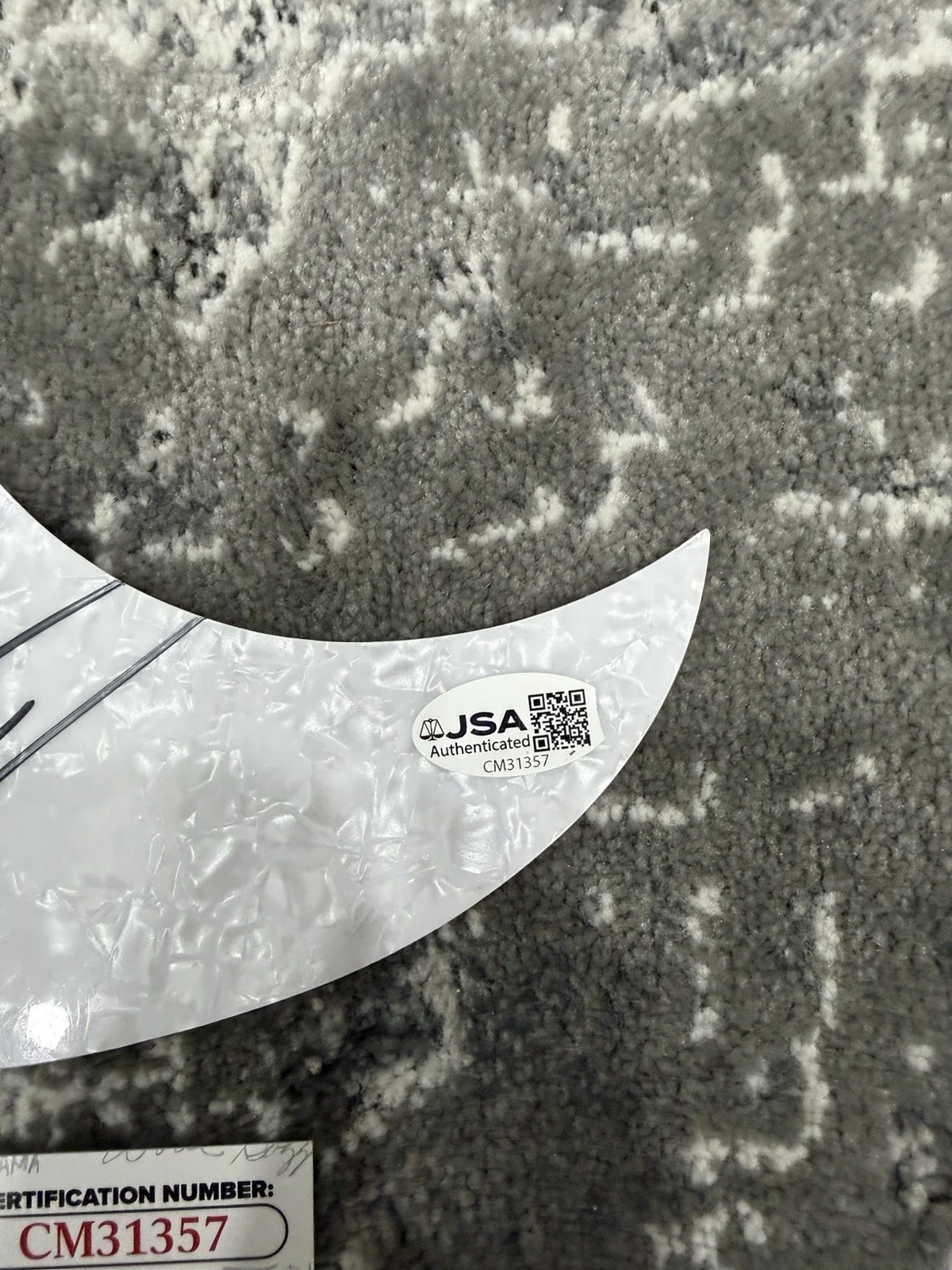 Dwight Yoakam Signed Autographed Pick Guard Country Music JSA Coa, изображение 2