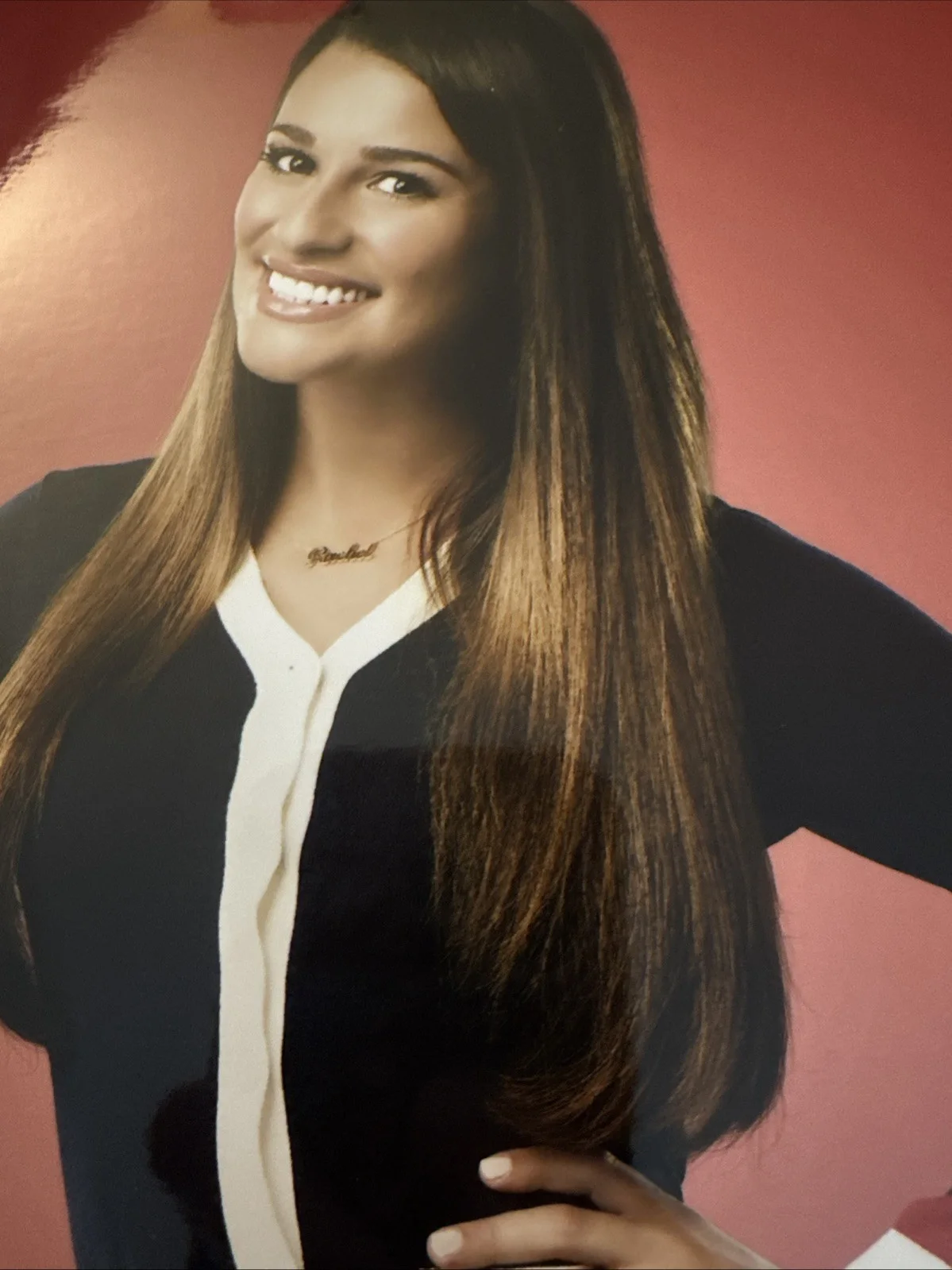 Lea Michele — Lea Michele Signed 8x10 Glee Photo Autograph, image 3