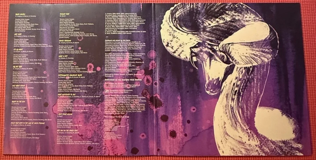 Autographed "THE REVENGE OF ALICE COOPER" signed by 4 DOUBLE ALBUM Violet Vinyl, изображение 5