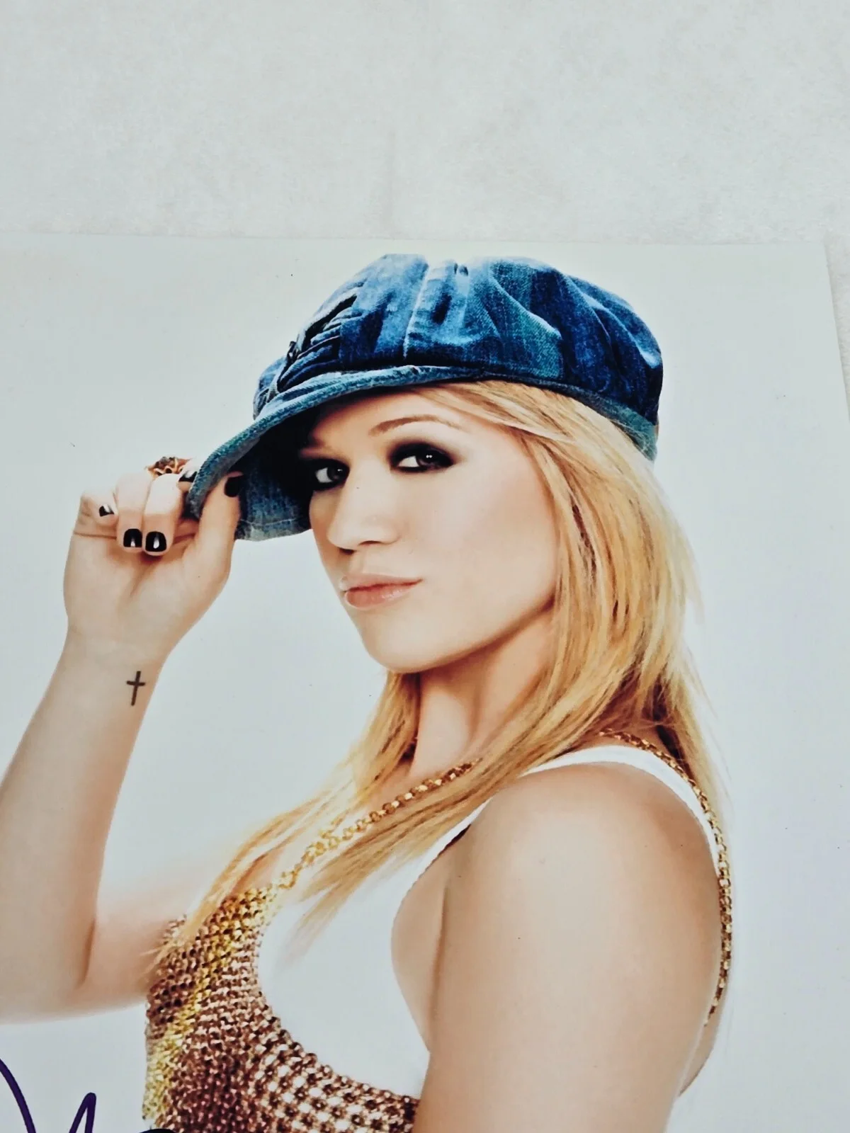 VTG KELLY CLARKSON AMERICAN IDOL AUTOGRAPH SIGNED COLOR GLOSSY PHOTO 10X8 W/COA, изображение 2